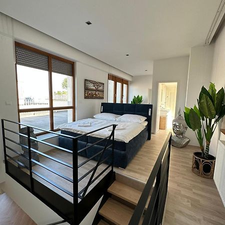 Luxury Penthouse At The Historical Centre With Free Parking Apartment Bratislava Exterior photo