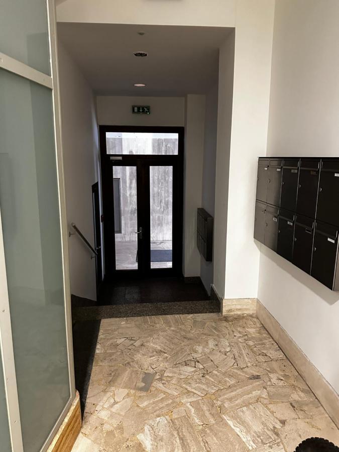 Luxury Penthouse At The Historical Centre With Free Parking Apartment Bratislava Exterior photo