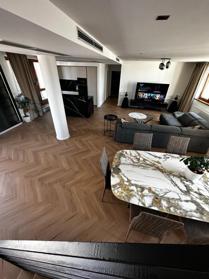 Luxury Penthouse At The Historical Centre With Free Parking Apartment Bratislava Exterior photo