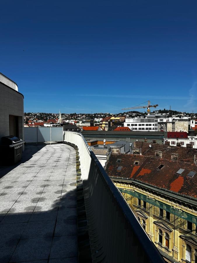 Luxury Penthouse At The Historical Centre With Free Parking Apartment Bratislava Exterior photo