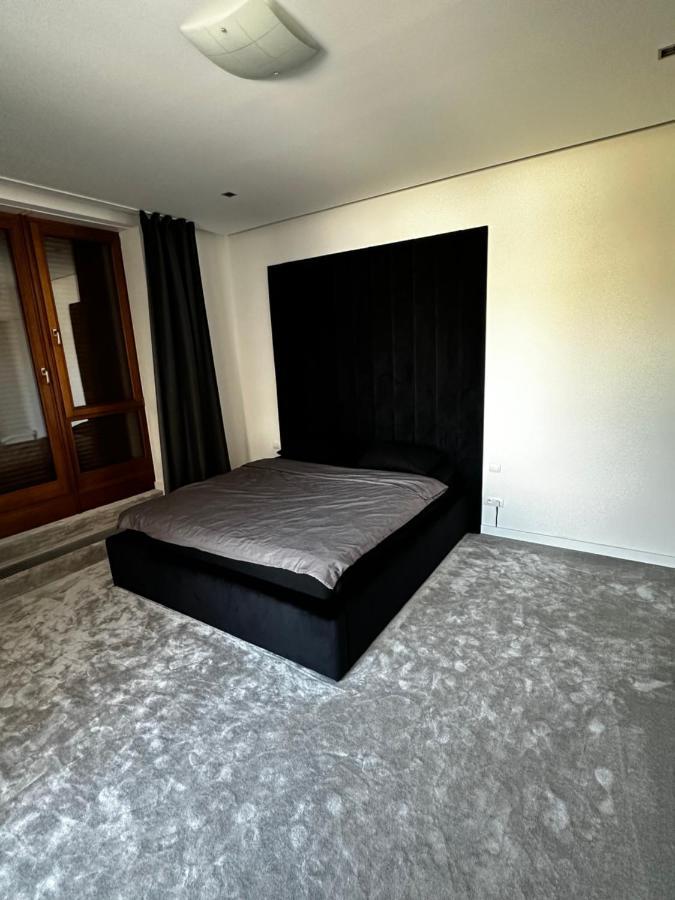 Luxury Penthouse At The Historical Centre With Free Parking Apartment Bratislava Exterior photo