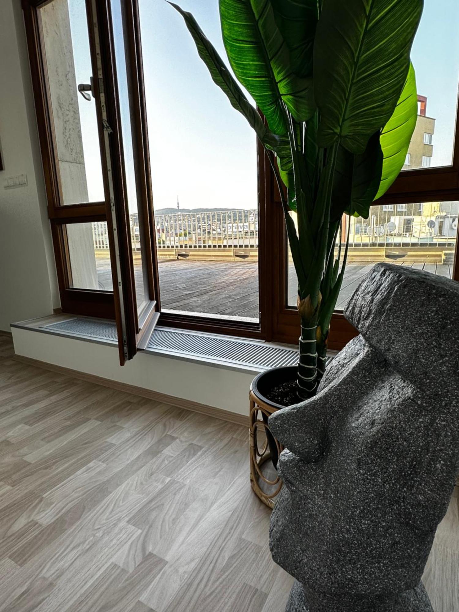 Luxury Penthouse At The Historical Centre With Free Parking Apartment Bratislava Exterior photo
